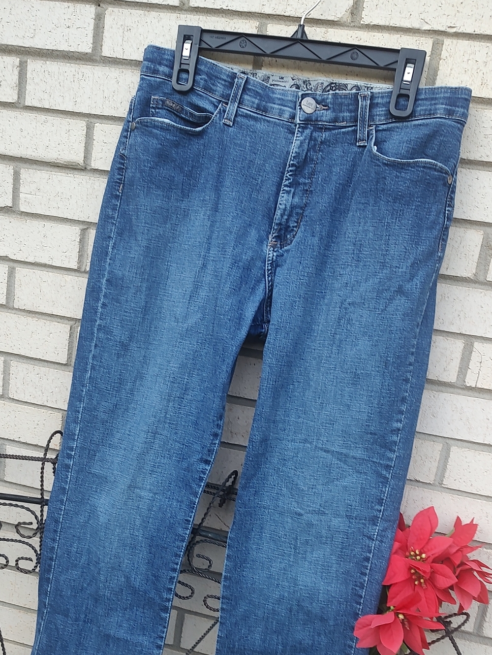 Lee Jeans - Comfortable Everyday Fit - Picture 5 of 8
